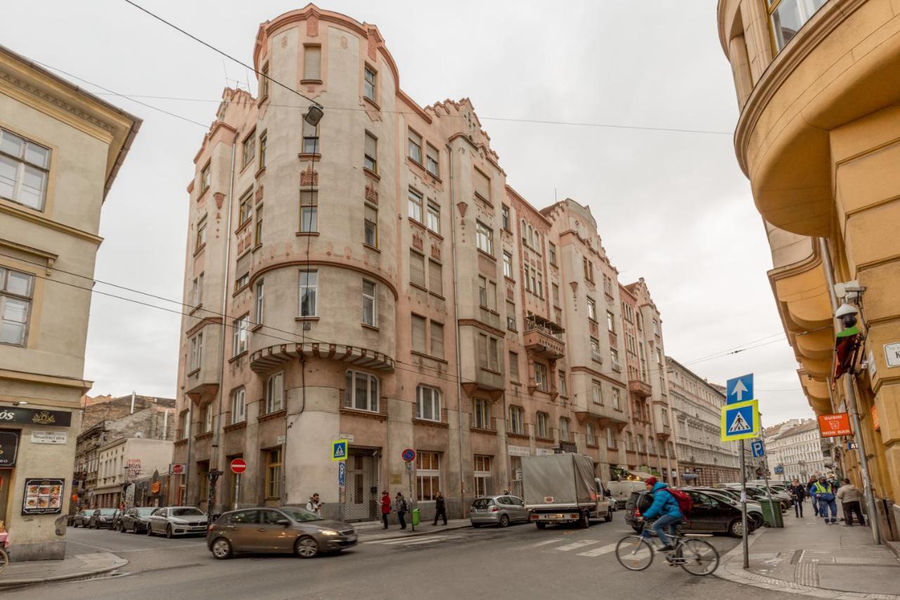 Supercentral Spacious Apartment Budapest Eksteriør billede