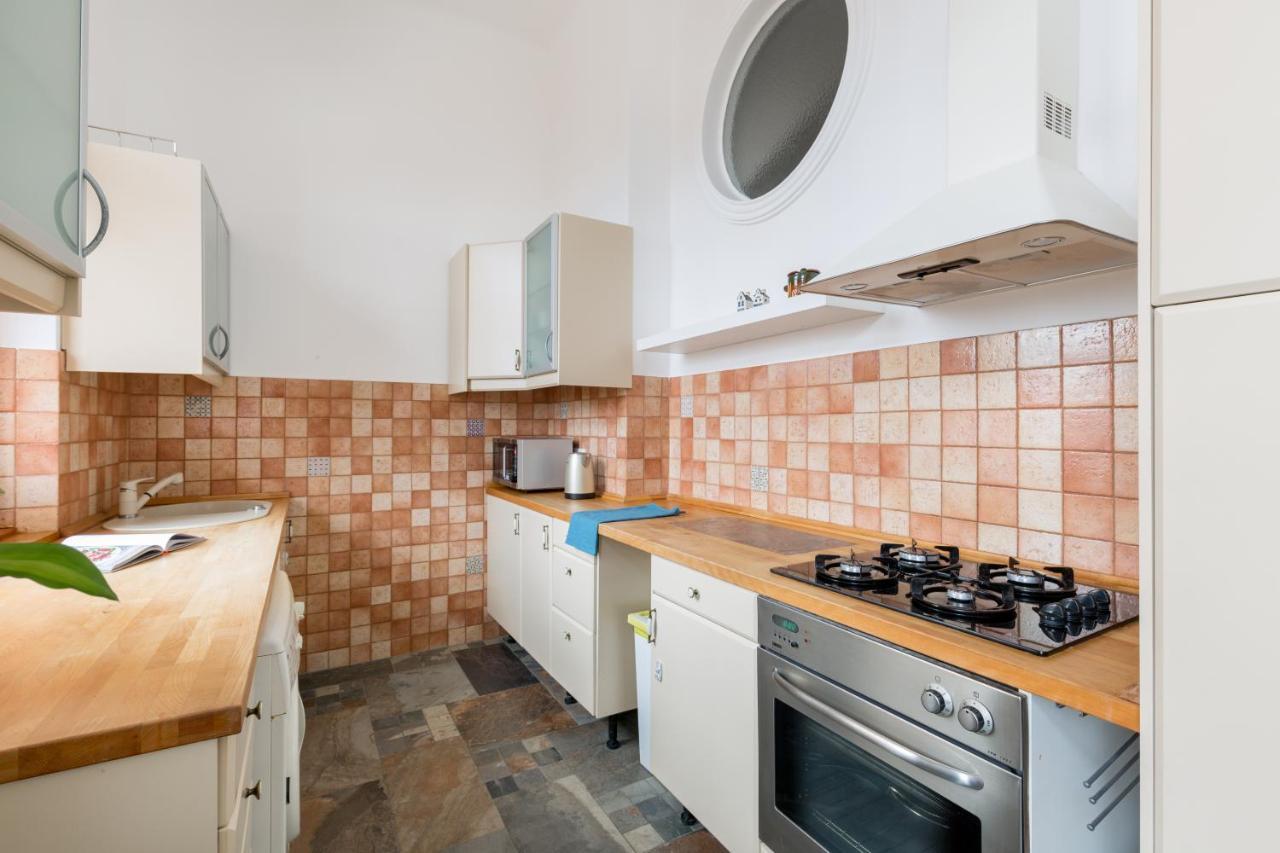Supercentral Spacious Apartment Budapest Eksteriør billede