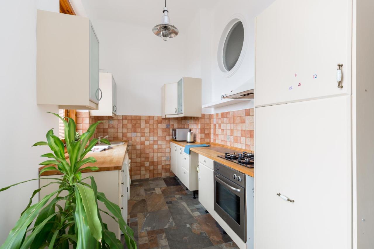 Supercentral Spacious Apartment Budapest Eksteriør billede